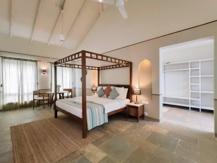 Barcelona Villas At Love Story Siolim- 3Bhk Private Pool Villas מראה חיצוני תמונה
