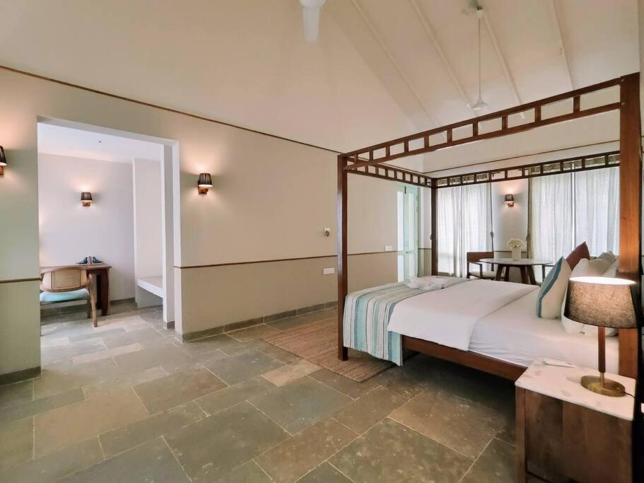 Barcelona Villas At Love Story Siolim- 3Bhk Private Pool Villas מראה חיצוני תמונה