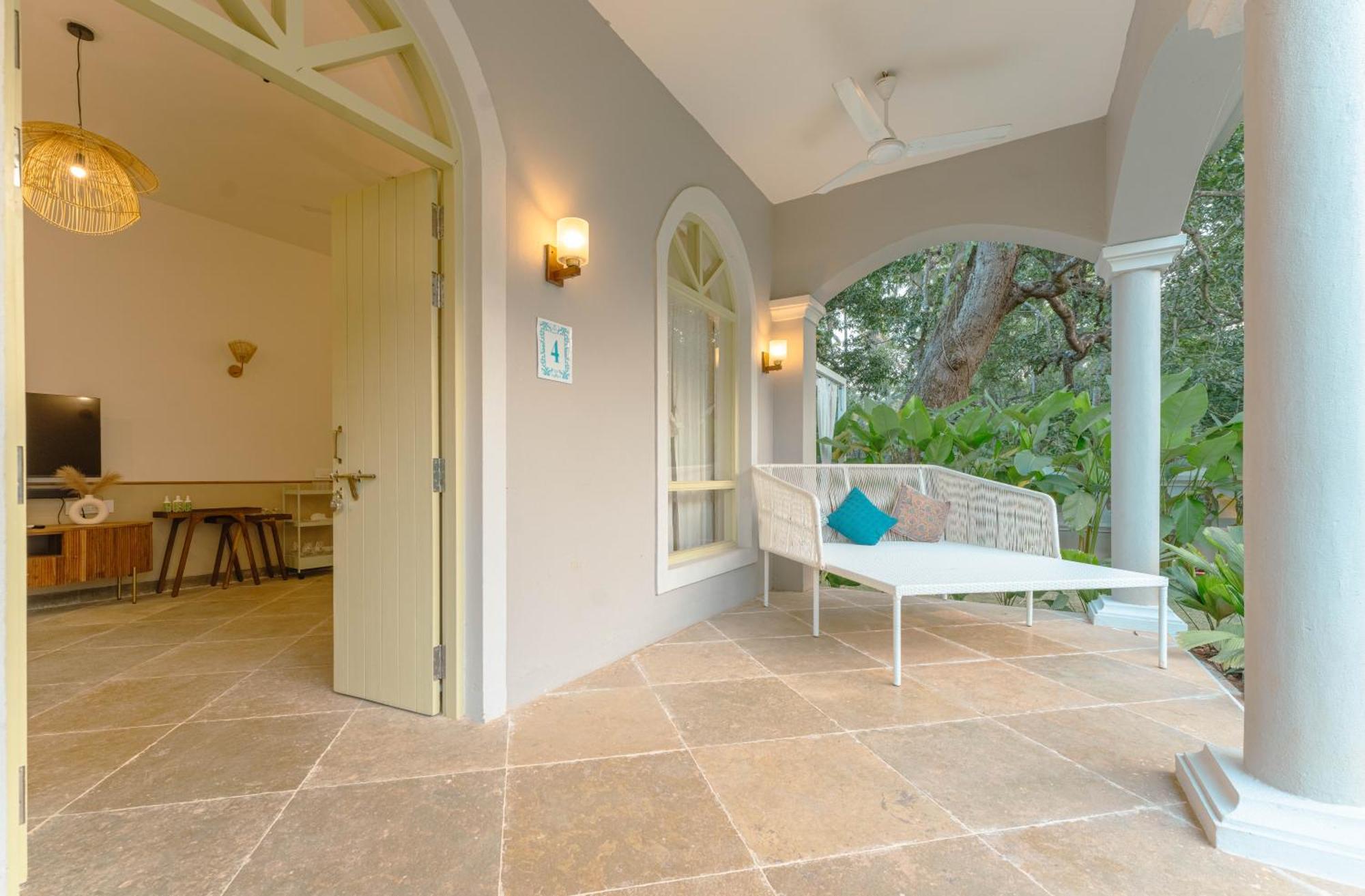 Barcelona Villas At Love Story Siolim- 3Bhk Private Pool Villas מראה חיצוני תמונה